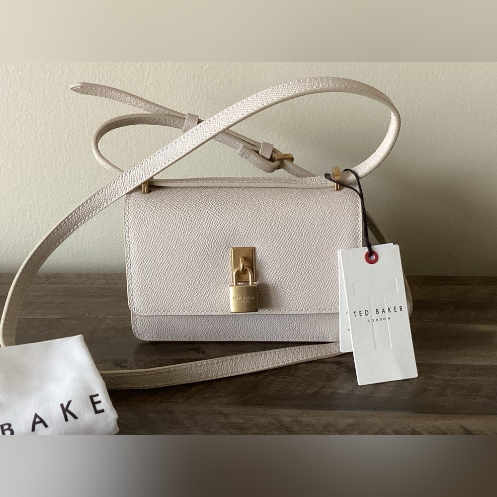 Ted Baker Ssloane-mini Padlock Shoulder bag